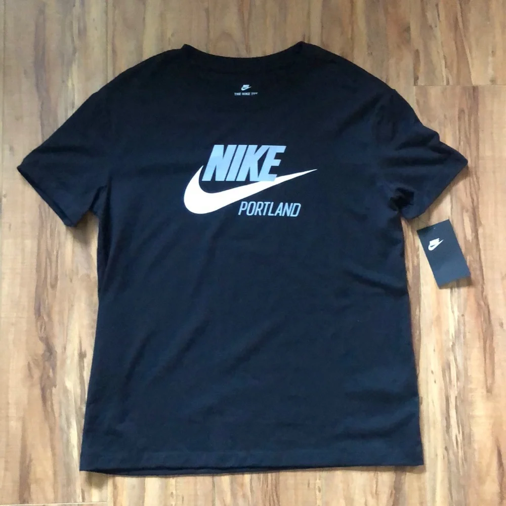 NWT Nike Portland The Nike Tee T-Shirt Women’s S